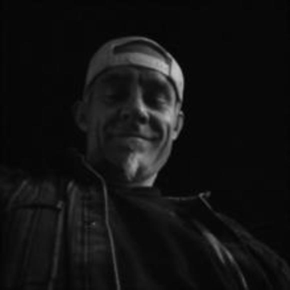 Meet your Posher, Chad - Picture 1 of 1